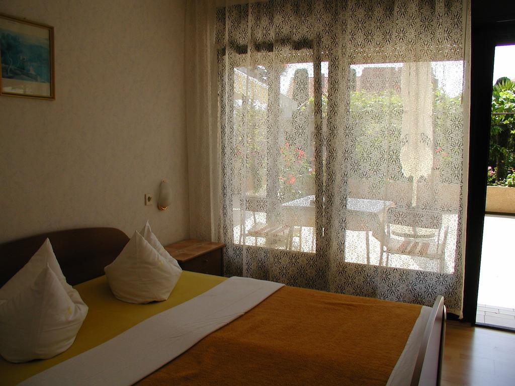 Rooms Vila Mautner Vodice Rum bild