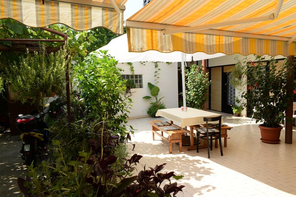 Rooms Vila Mautner Vodice Exteriör bild
