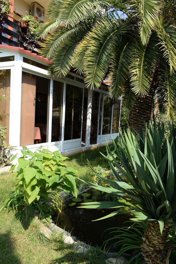 Rooms Vila Mautner Vodice Exteriör bild