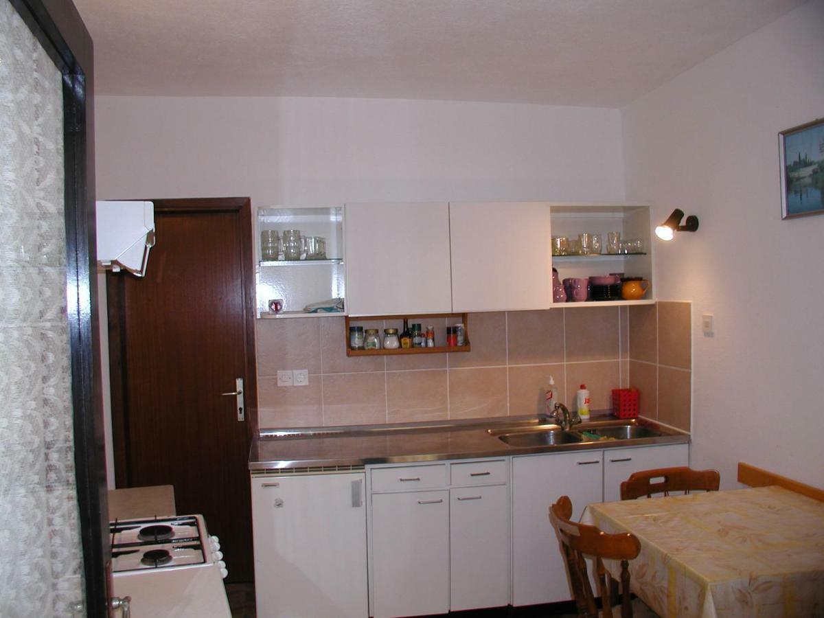 Rooms Vila Mautner Vodice Exteriör bild