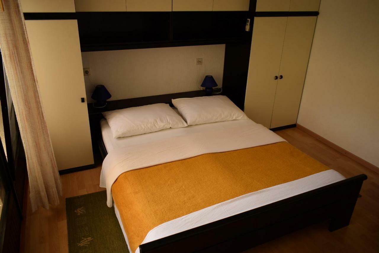 Rooms Vila Mautner Vodice Exteriör bild